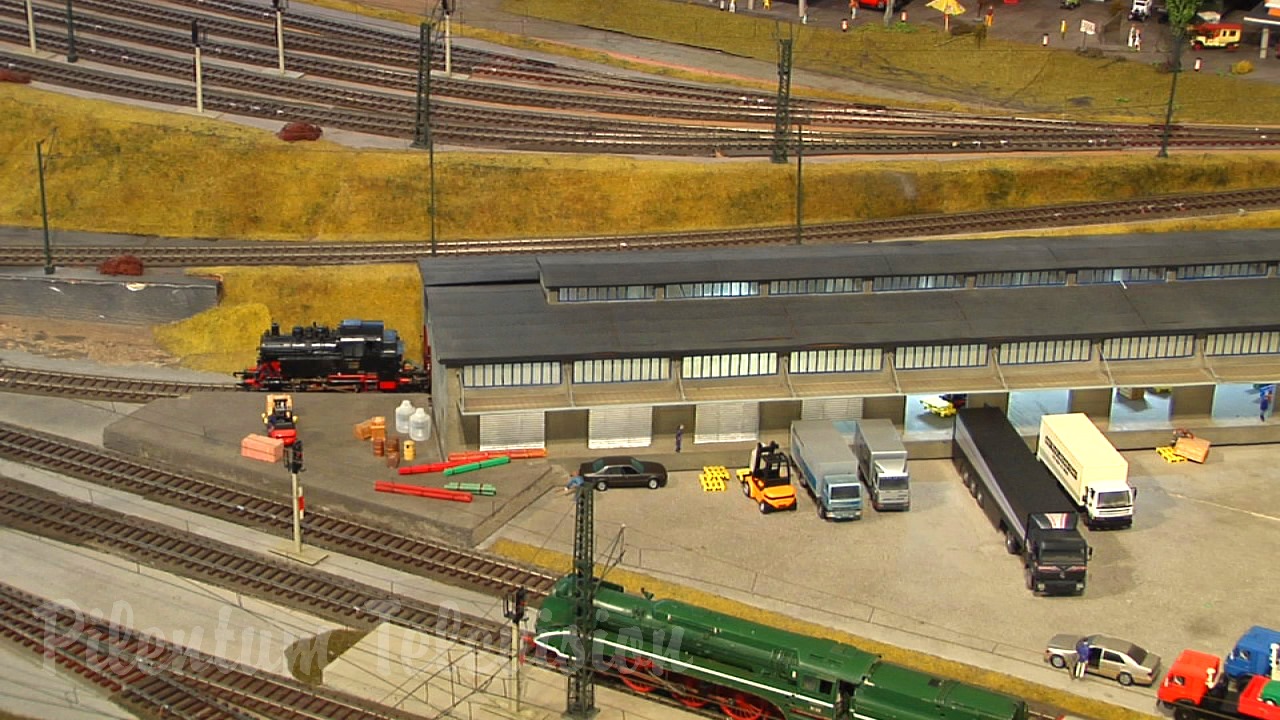 Big Model Trains and Cab Ride at the Dresden Model Railroad Museum