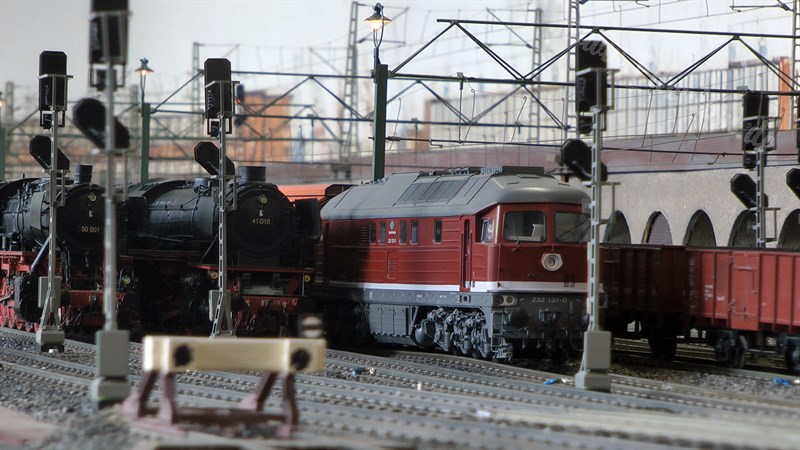 Toy Trains in 1 Gauge at the Hamburg Model Railroad Museum