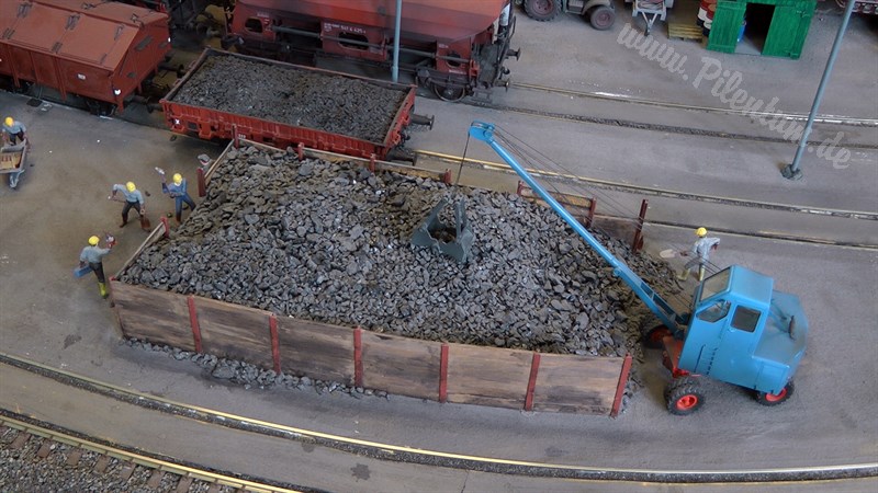 Toy Trains in 1 Gauge at the Hamburg Model Railroad Museum