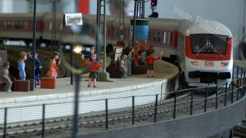 Toy Trains in 1 Gauge at the Hamburg Model Railroad Museum