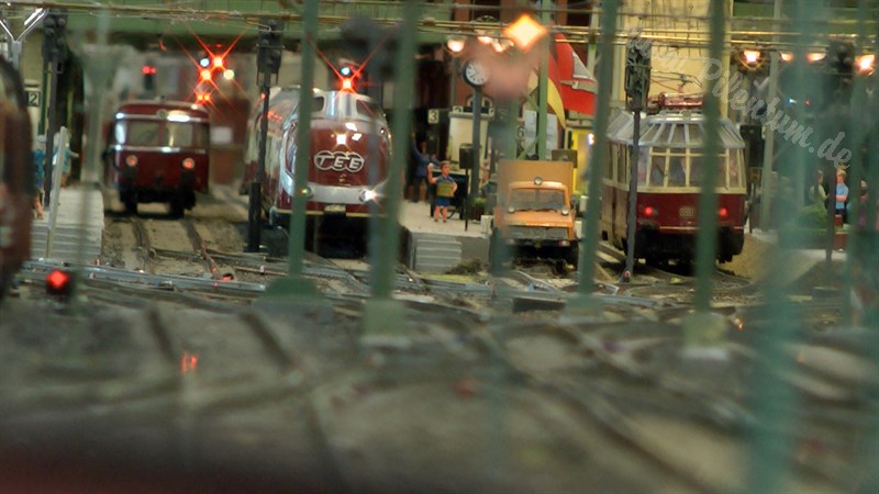 Toy Trains in 1 Gauge at the Hamburg Model Railroad Museum