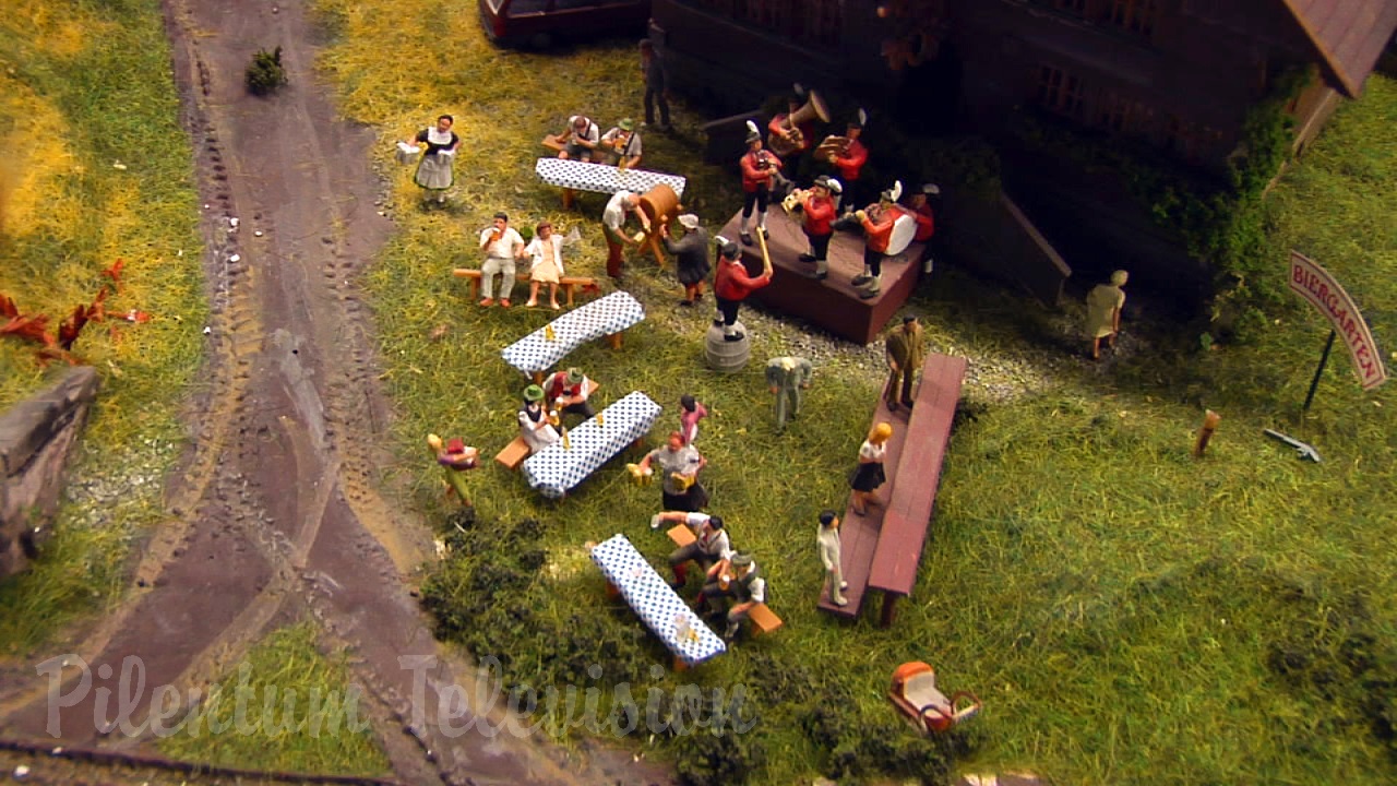 The Great Marklin Model Railroad Show in HO Scale