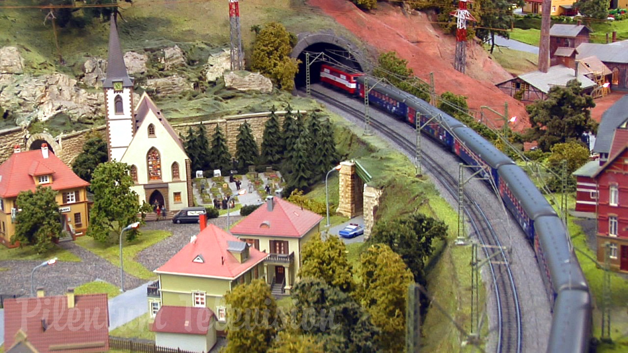 The Great Marklin Model Railroad Show in HO Scale