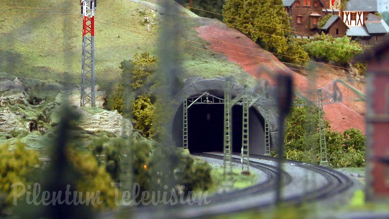 The Great Marklin Model Railroad Show in HO Scale