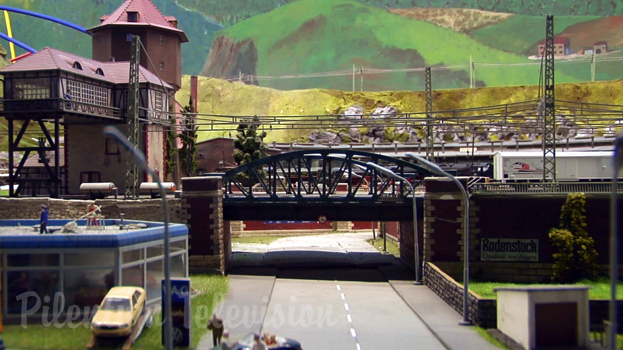 The Great Marklin Model Railroad Show in HO Scale