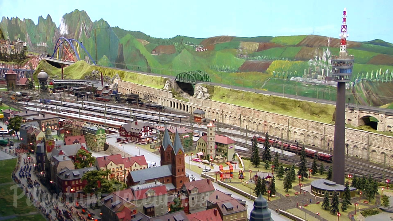 The Great Marklin Model Railroad Show in HO Scale