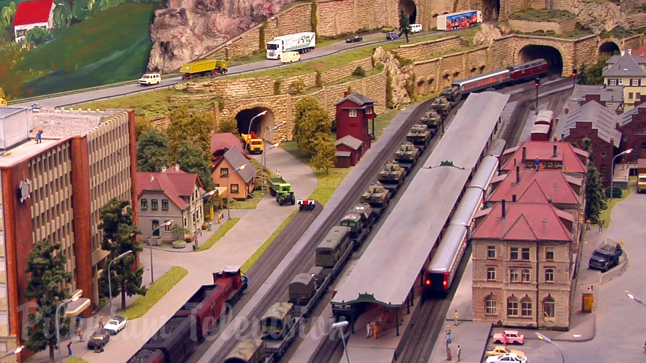 The Great Marklin Model Railroad Show in HO Scale