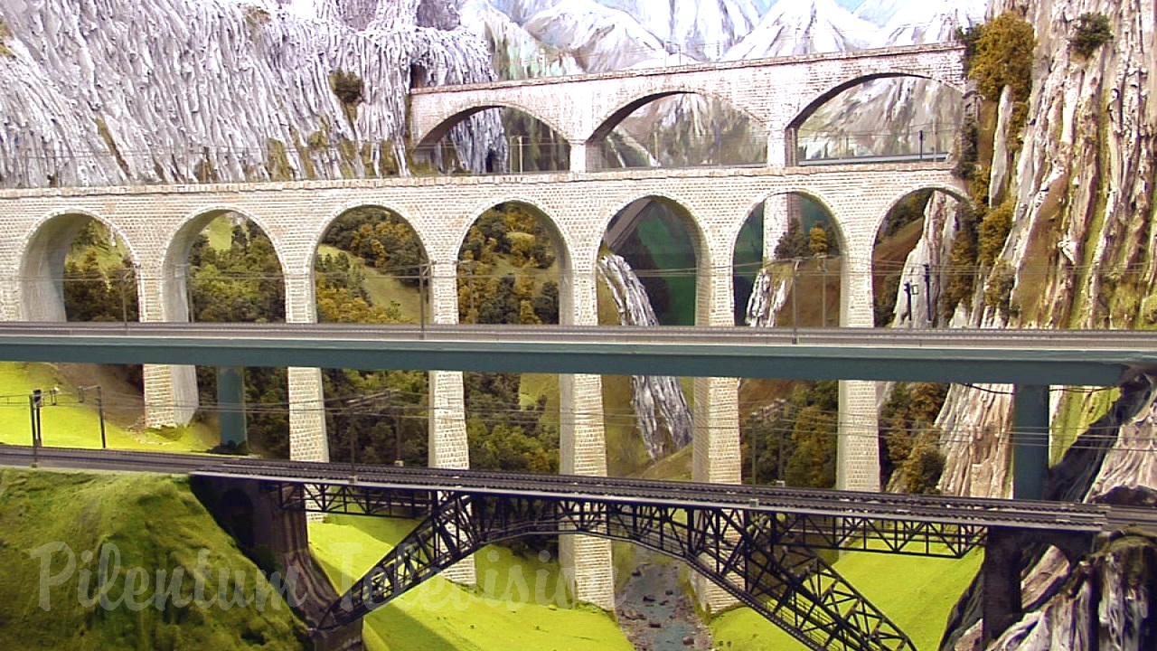 The Great Marklin Model Railroad Show in HO Scale