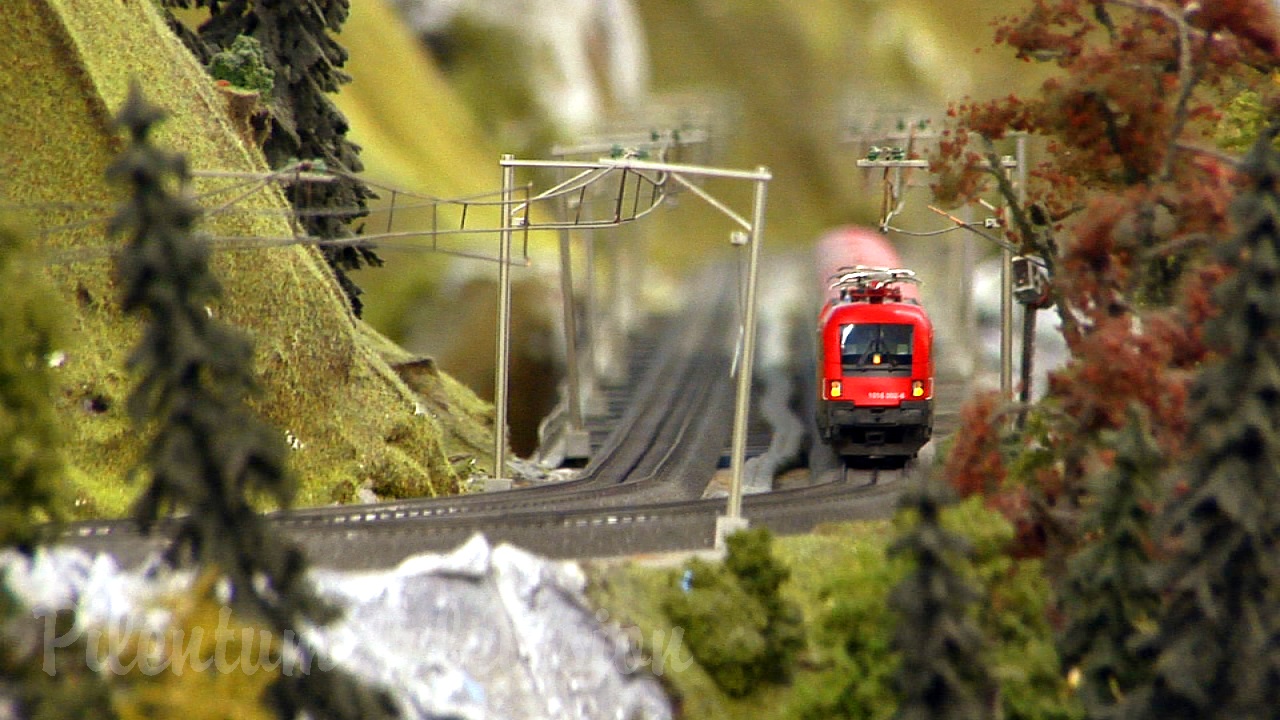 The Great Marklin Model Railroad Show in HO Scale