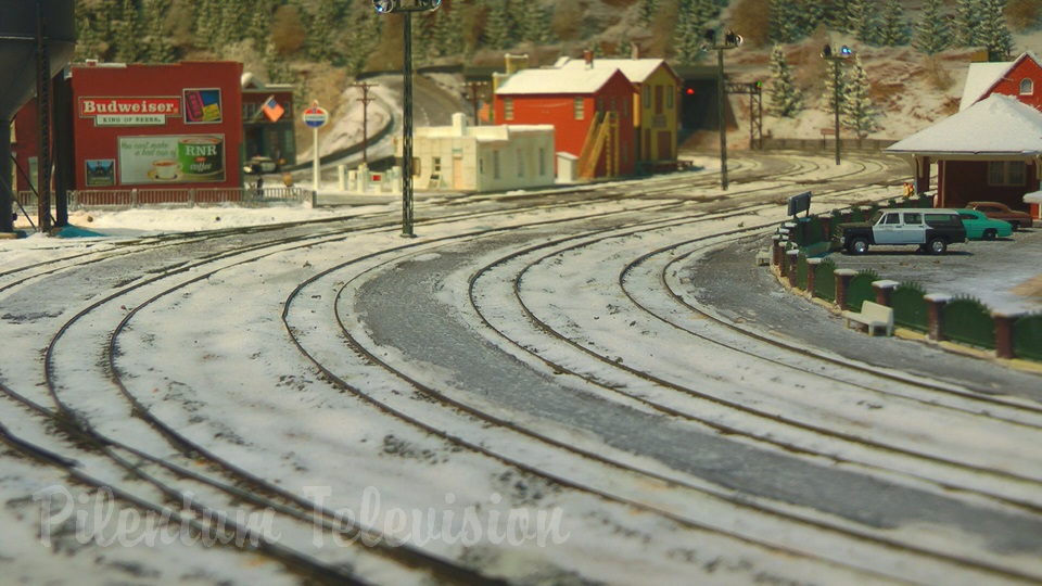 Wonderful US model railroad layout in HO scale with landscape in winter