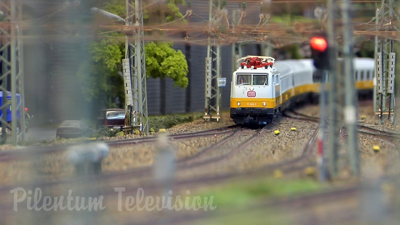 Model trains - Rare and famous types from Germany in HO scale