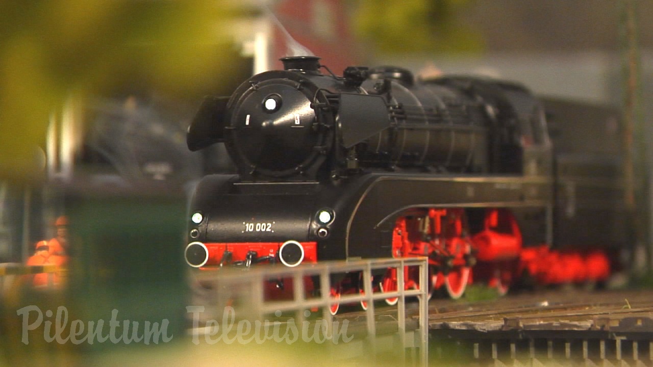 The World of Model Trains - Enjoy more than 75 different locomotives and train sets in HO scale