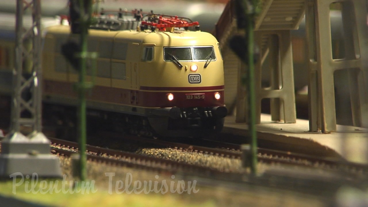 The World of Model Trains - Enjoy more than 75 different locomotives and train sets in HO scale