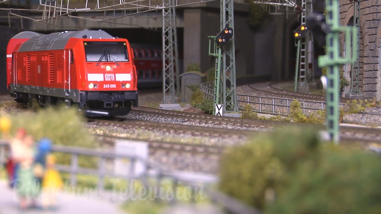 The World of Model Trains - Enjoy more than 75 different locomotives and train sets in HO scale