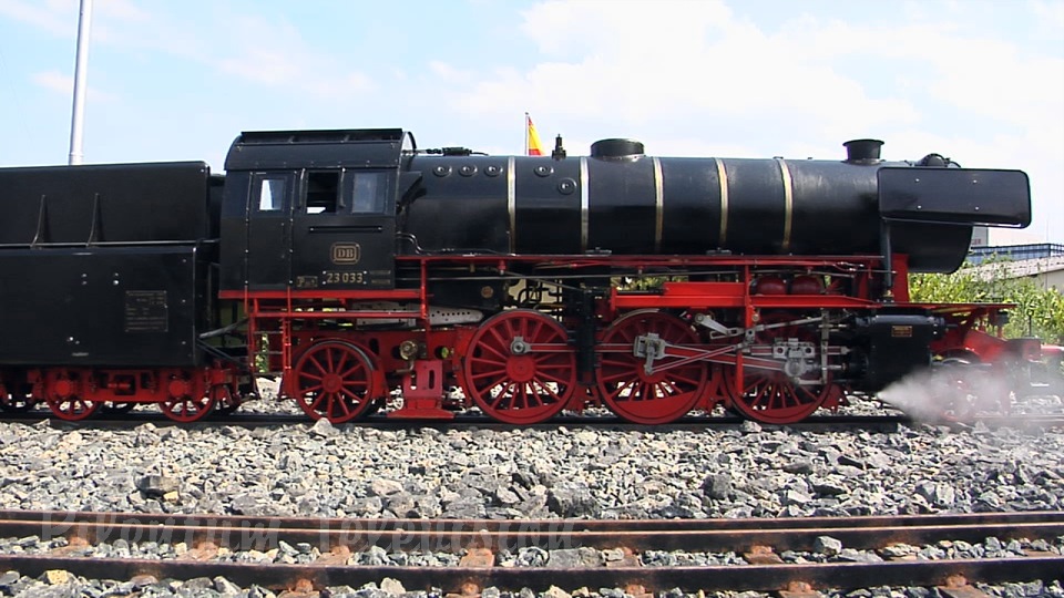 The $ 30,000 Live Steam Locomotive 7 1/4 Inch Gauge Model Railway