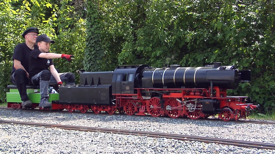 The $ 30,000 Live Steam Locomotive 7 1/4 Inch Gauge Model Railway