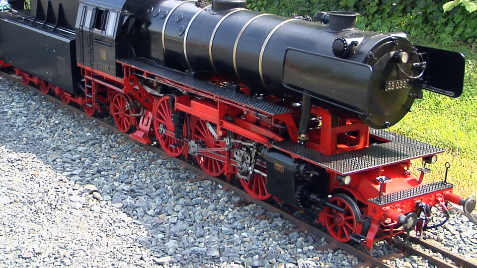 The $ 30,000 Live Steam Locomotive 7 1/4 Inch Gauge Model Railway