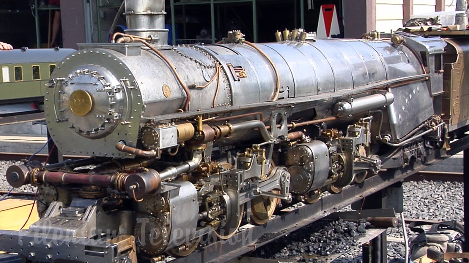 Big Boys and Great Toys: Live Steam Garden Railway and Real Steam Trains on Backyard Railroad