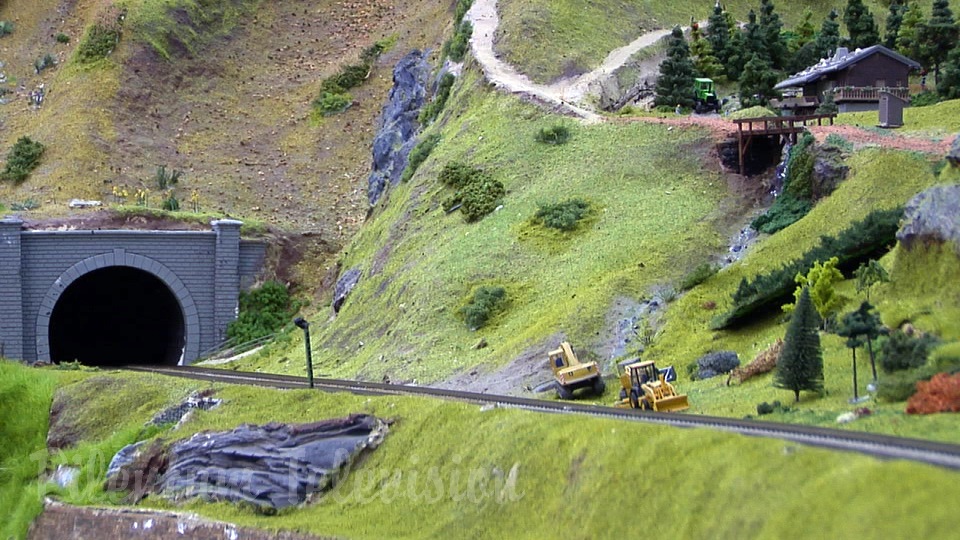 Model Train Video by Pilentum with Car System and Cab Ride on a Model Railway under Construction