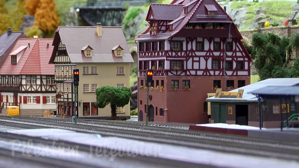 Model Train Video by Pilentum with Car System and Cab Ride on a Model Railway under Construction