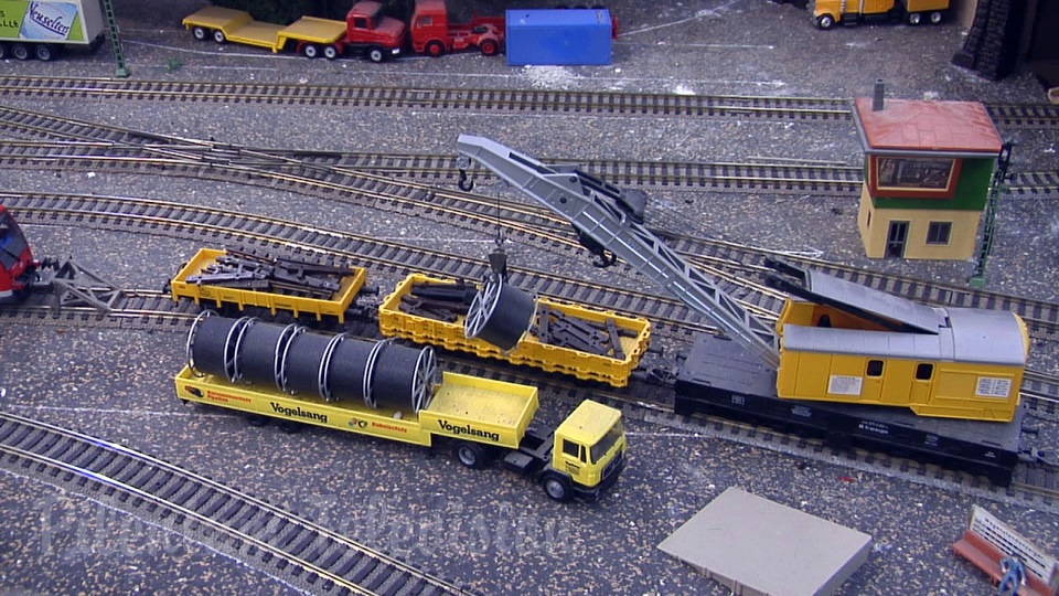 Model Train Video by Pilentum with Car System and Cab Ride on a Model Railway under Construction