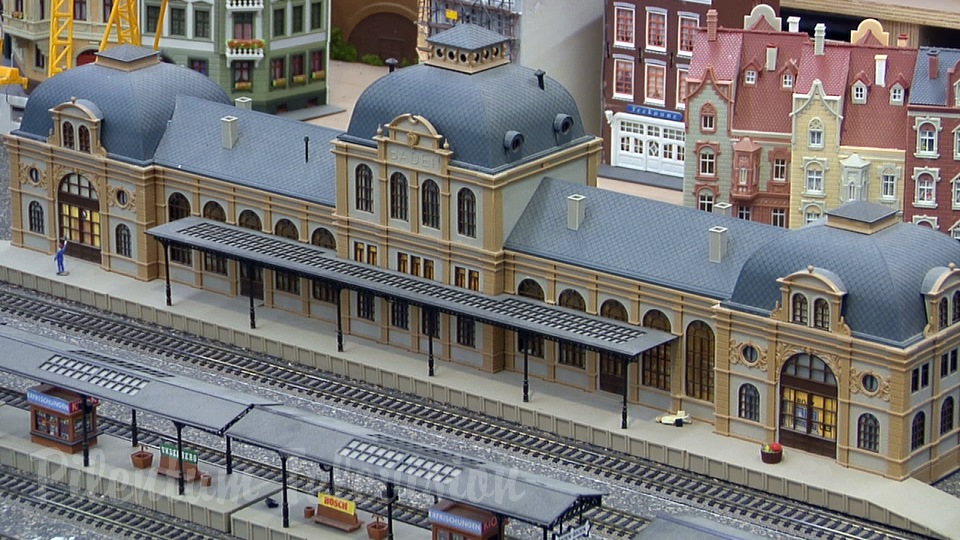 Model Train Video by Pilentum with Car System and Cab Ride on a Model Railway under Construction