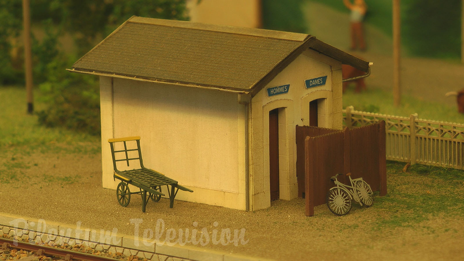 Model Railway Layout »La Gare de Landeyrat-Marcenat« in HO scale