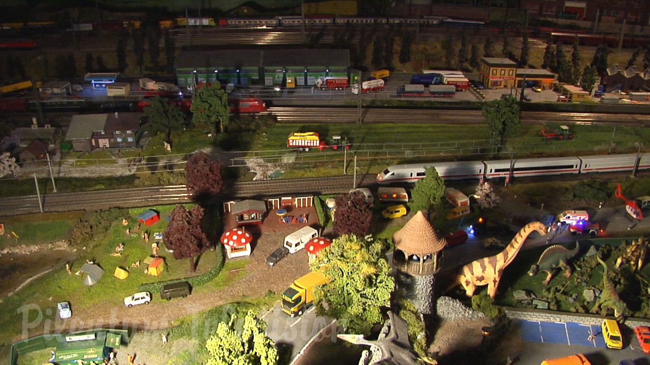 One of Europe’s largest model railway exhibitions: The ArsTECNICA model railroad in H0 scale