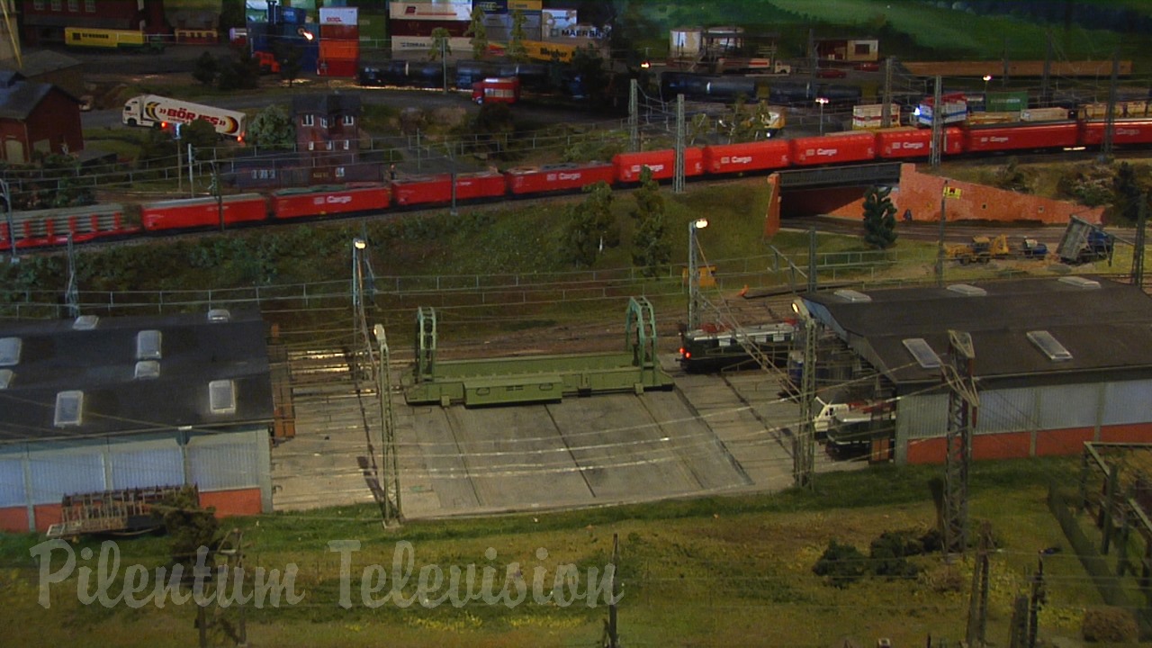 One of Europe’s largest model railway exhibitions: The ArsTECNICA model railroad in H0 scale