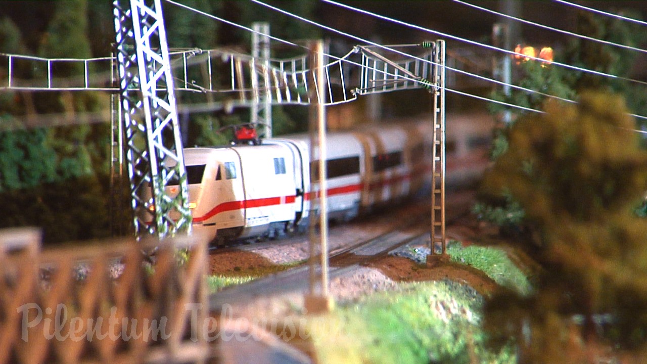 One of Europe’s largest model railway exhibitions: The ArsTECNICA model railroad in H0 scale