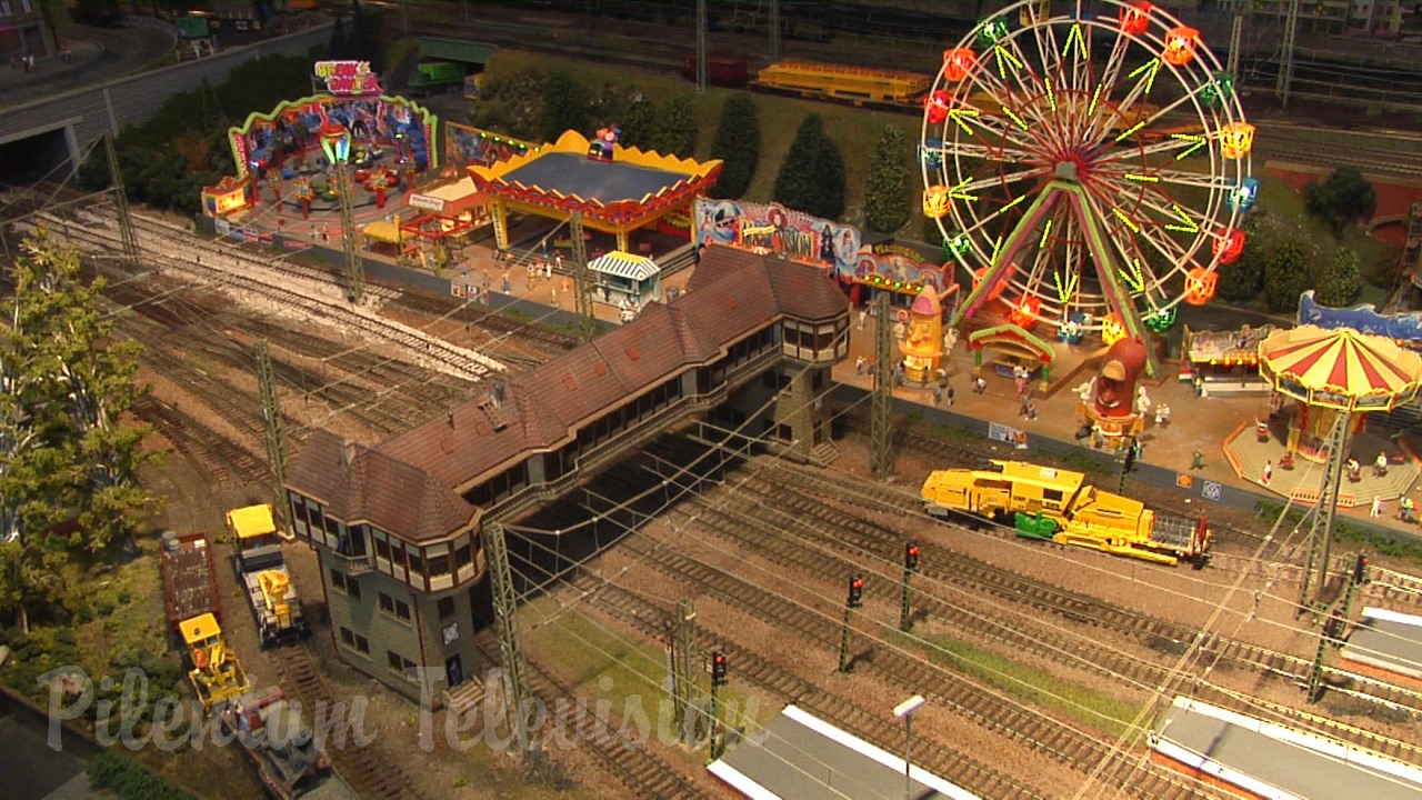 One of Europe’s largest model railway exhibitions: The ArsTECNICA model railroad in H0 scale