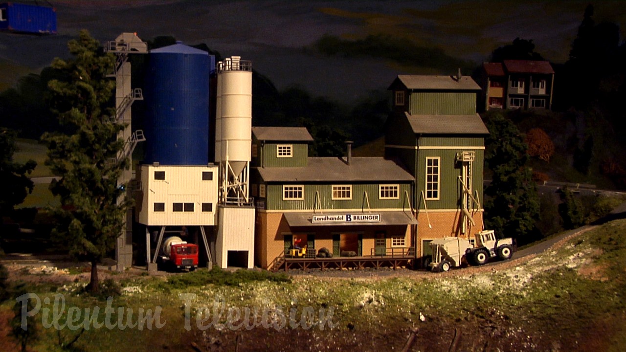 One of Europe’s largest model railway exhibitions: The ArsTECNICA model railroad in H0 scale