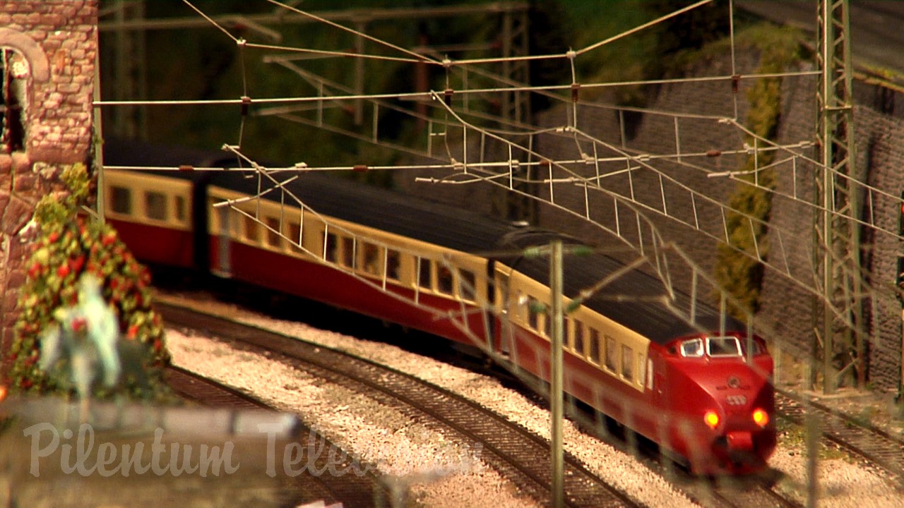 One of Europe’s largest model railway exhibitions: The ArsTECNICA model railroad in H0 scale