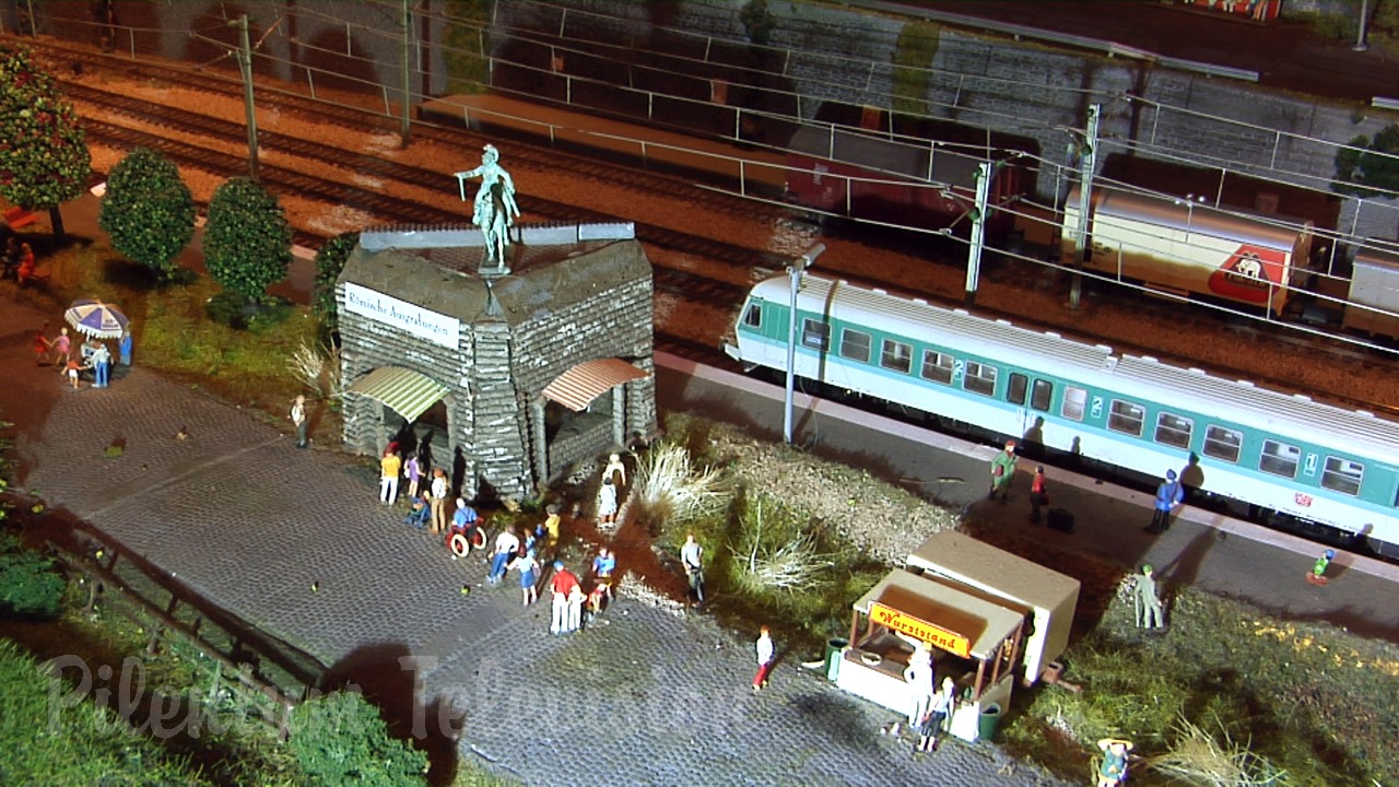 One of Europe’s largest model railway exhibitions: The ArsTECNICA model railroad in H0 scale