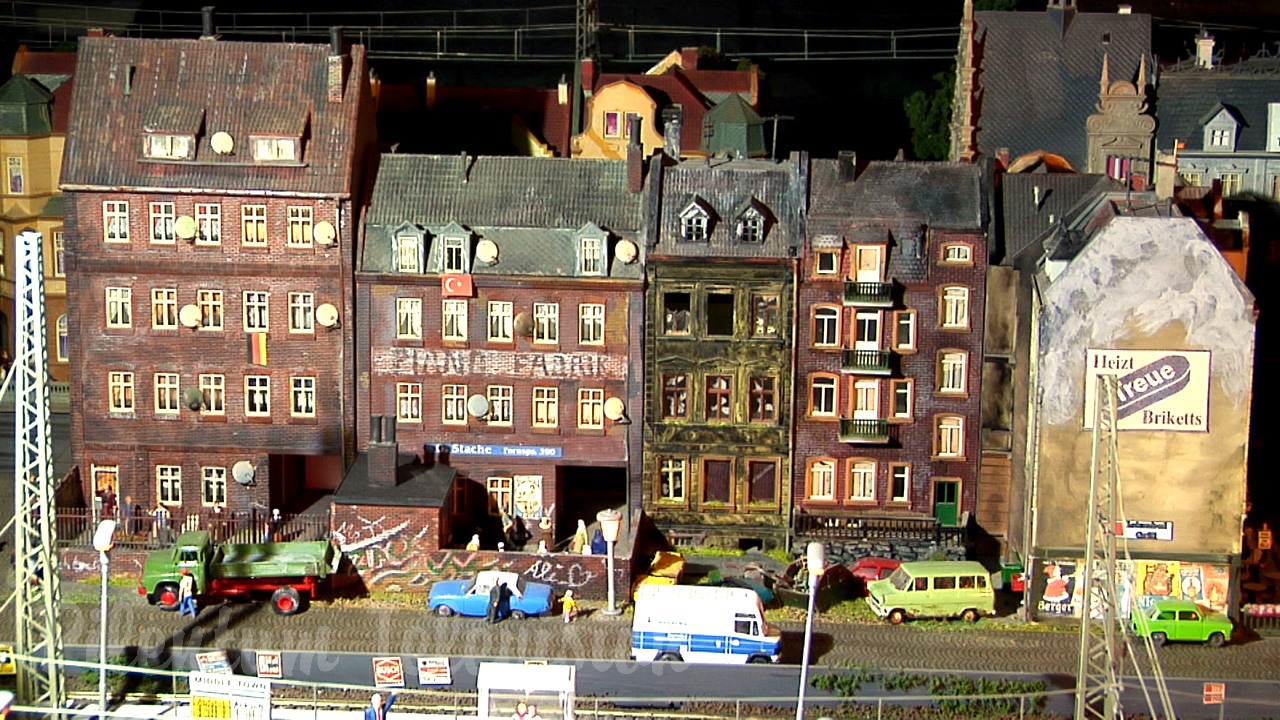 One of Europe’s largest model railway exhibitions: The ArsTECNICA model railroad in H0 scale