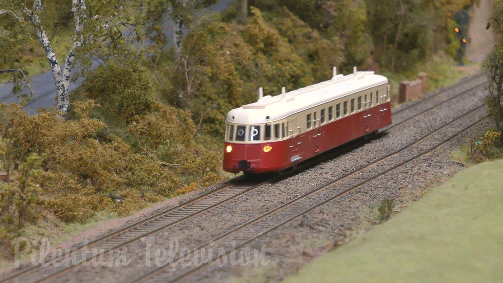 Superb Model Railway made by French Railroad Enthusiasts