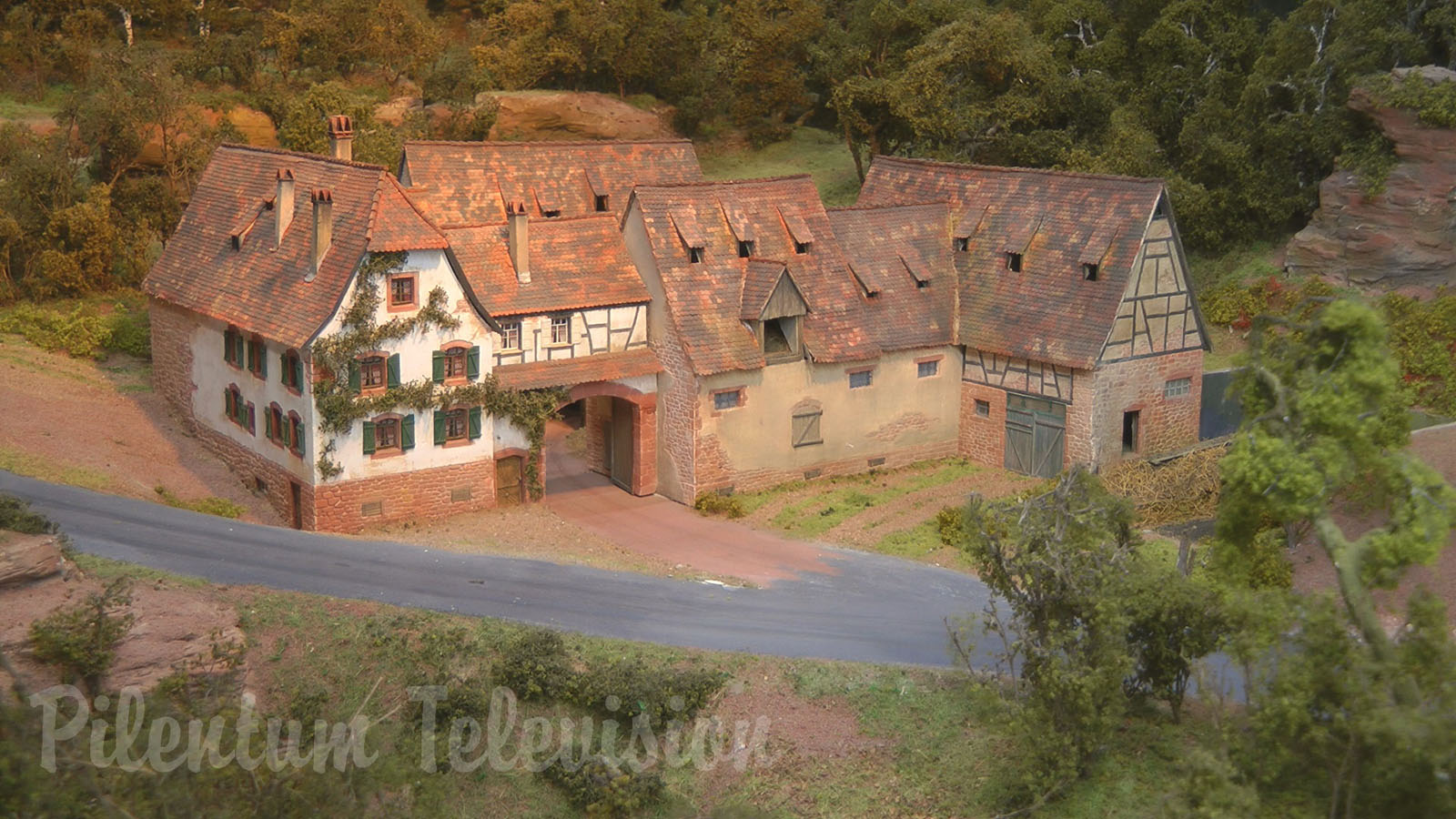 Superb Model Railway made by French Railroad Enthusiasts