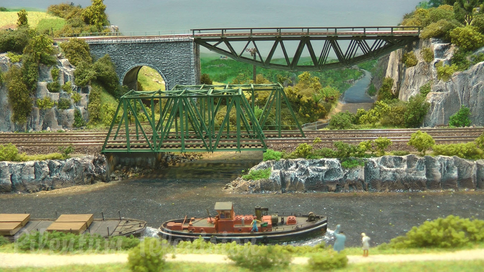 N Scale Model Train Layout - Modular Model Railroad from Germany with Diesel Locomotives