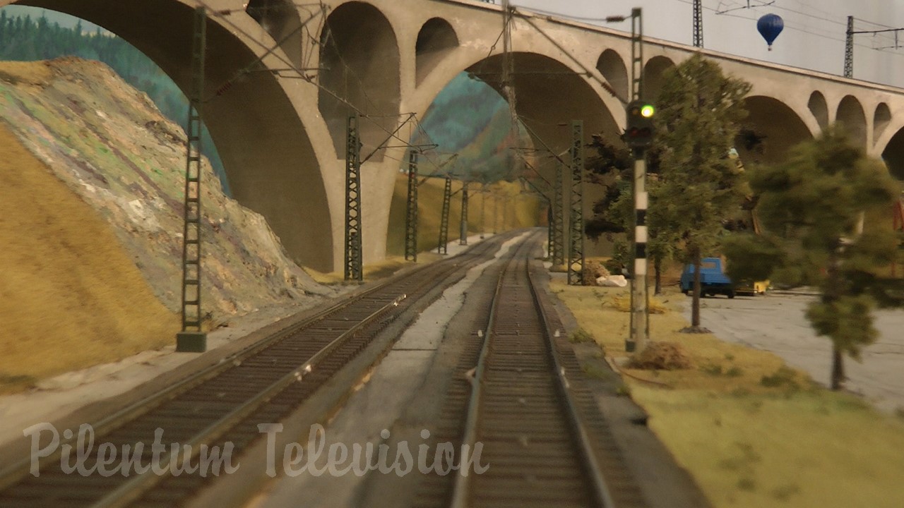 O Scale Trains at the Dresden Transport Museum by Pilentum Television