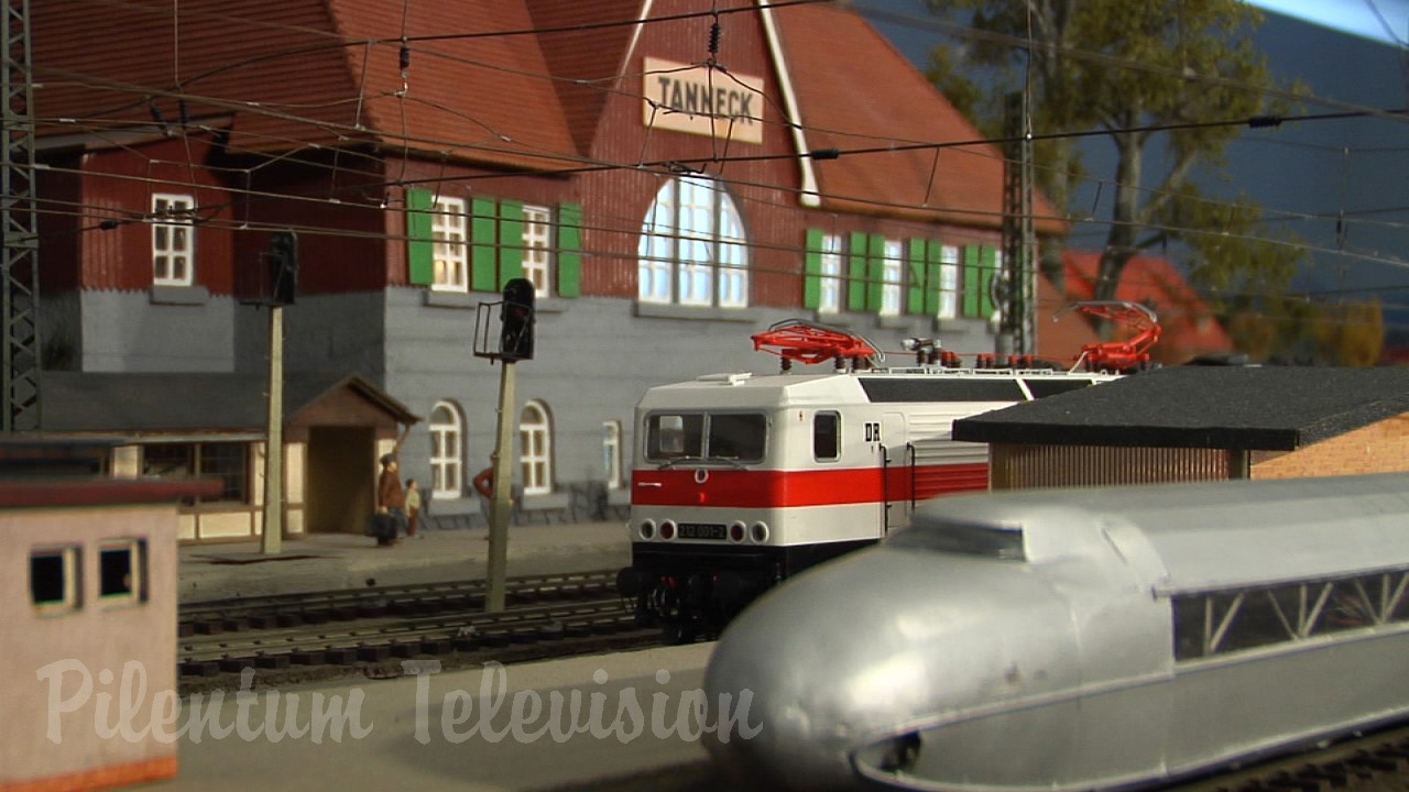 O Scale Trains at the Dresden Transport Museum by Pilentum Television