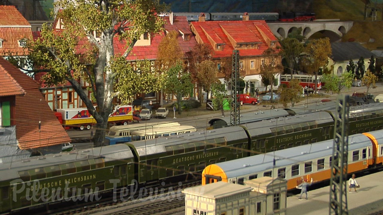 O Scale Trains at the Dresden Transport Museum by Pilentum Television