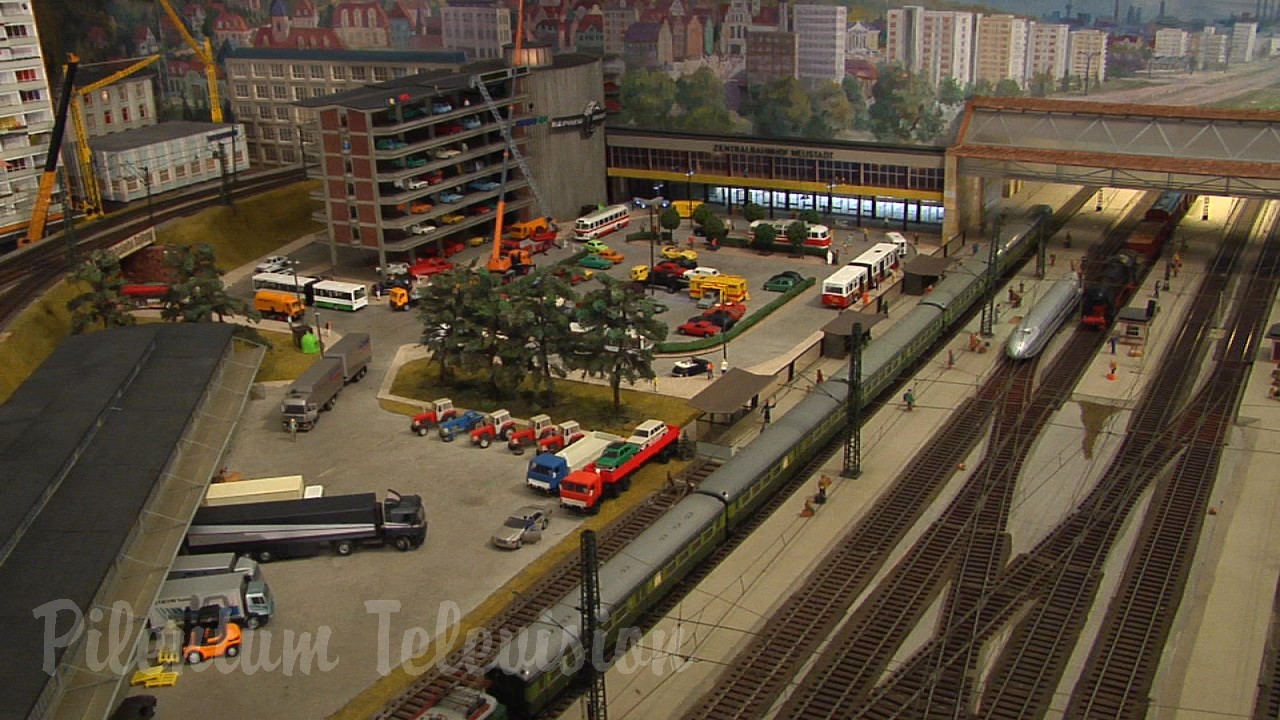 O Scale Trains at the Dresden Transport Museum by Pilentum Television