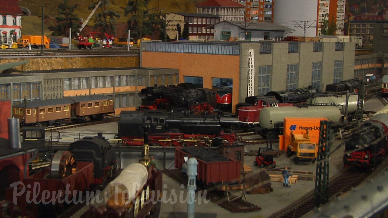 O Scale Trains at the Dresden Transport Museum by Pilentum Television