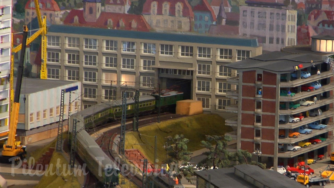 O Scale Trains at the Dresden Transport Museum by Pilentum Television