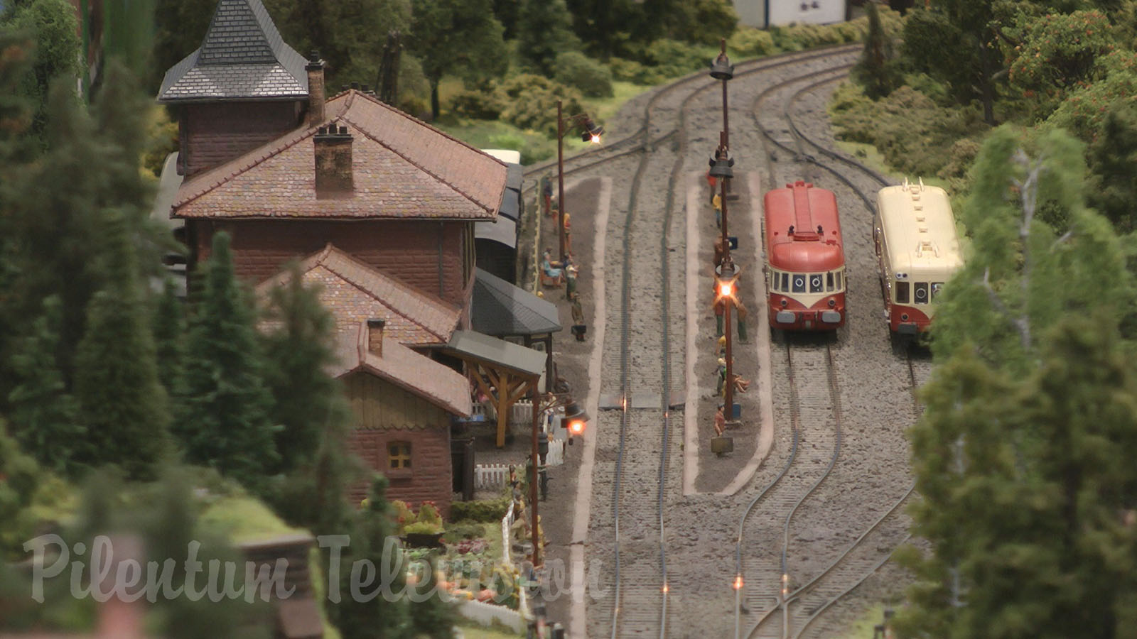 Model Railway Layout “The Train of the River Moder in Alsace” by Hubert and Laurent Bertrand