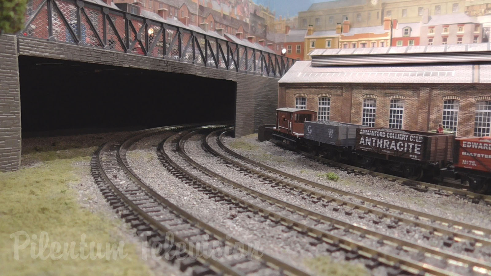 Haversham Central Model Railway Layout by John Dowrick N Gauge - Warley Exhibition 2018