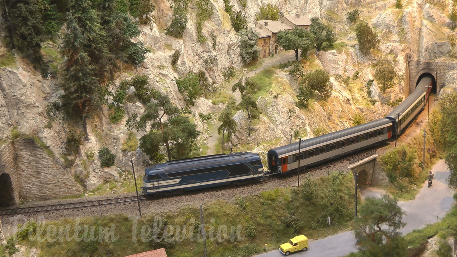 The France Vacation Model Railroad Layout in HO scale - A Masterpiece of Railway Modelling