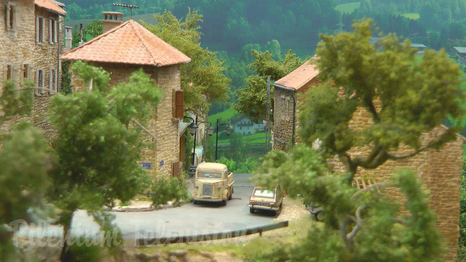 The France Vacation Model Railroad Layout in HO scale - A Masterpiece of Railway Modelling