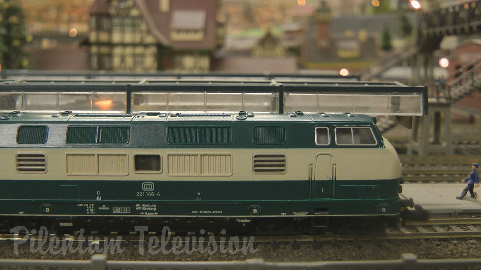 Toy Trains in N Scale - Model Railway Layout from the 1990’s - Germany