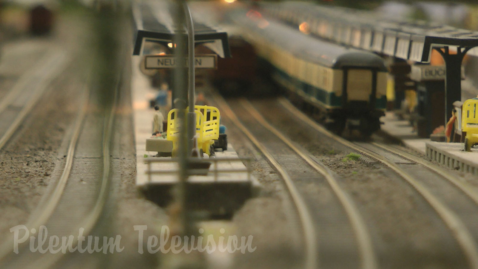 Toy Trains in N Scale - Model Railway Layout from the 1990’s - Germany